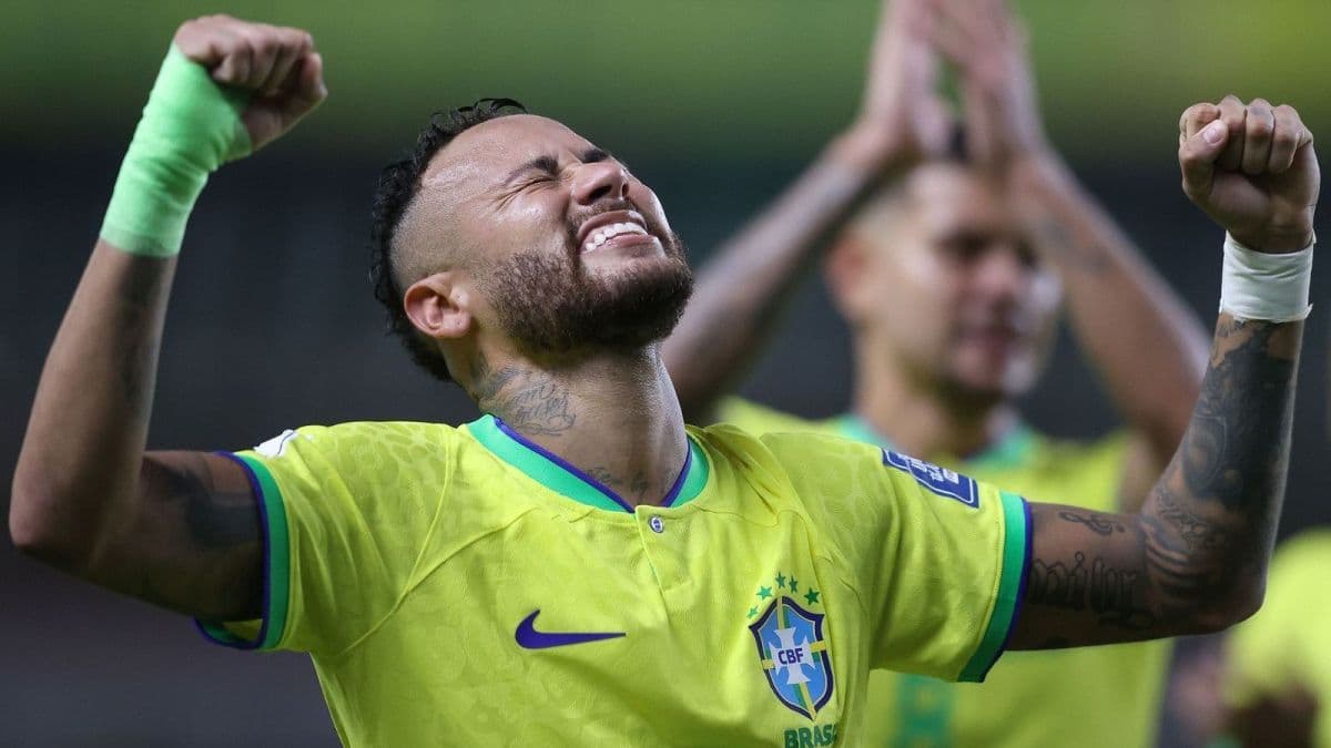 Neymar: Cromático e ousado, visual é destaque nas Copas do Mundo