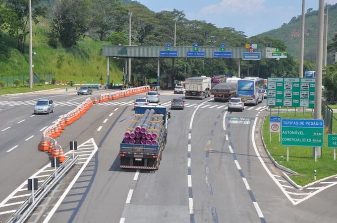 Ministério dos Transportes suspende multas e regulações do free flow