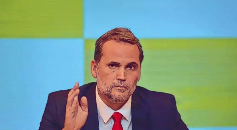 Governo avalia redução de imposto sobre petróleo após alta de preços