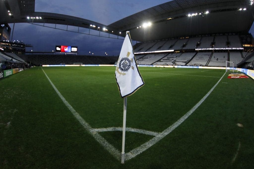 Corinthians tenta contratar Ramón Díaz antes do clássico contra o Palmeiras