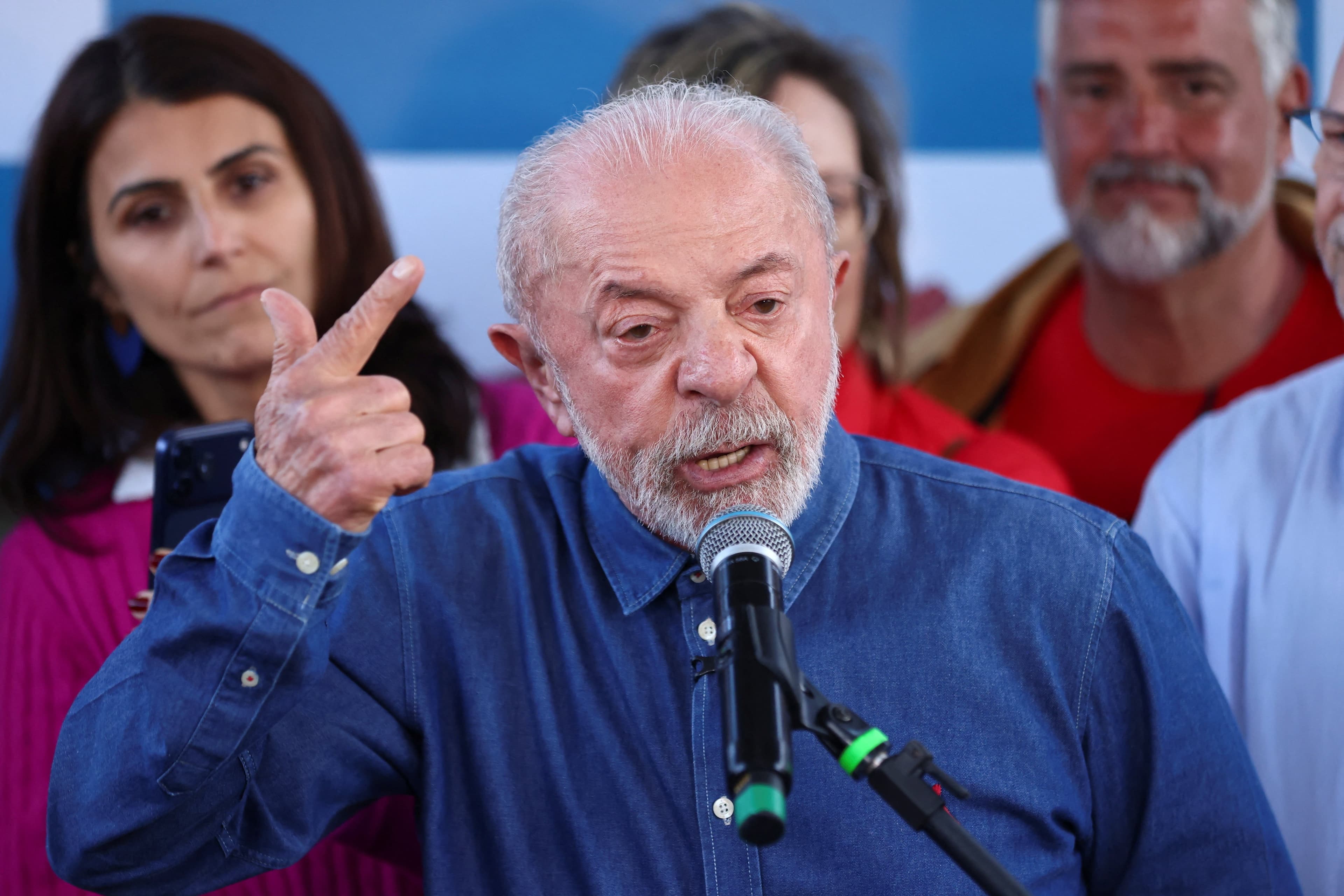 Lula critica Meta e pede regulamentação das plataformas digitais