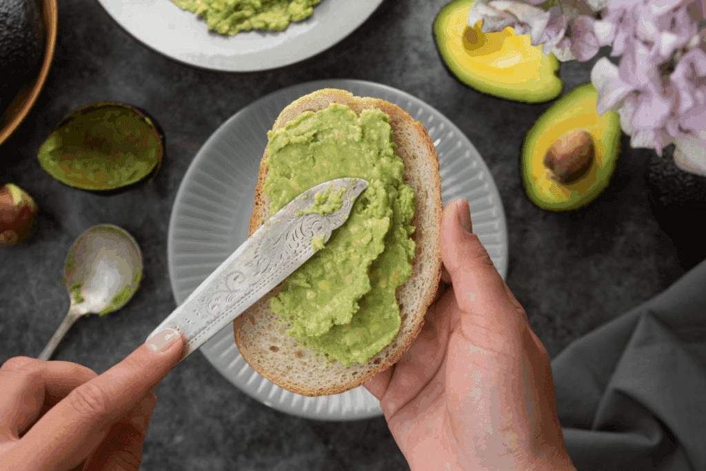 Dicas para conservar abacate cortado e evitar desperdício