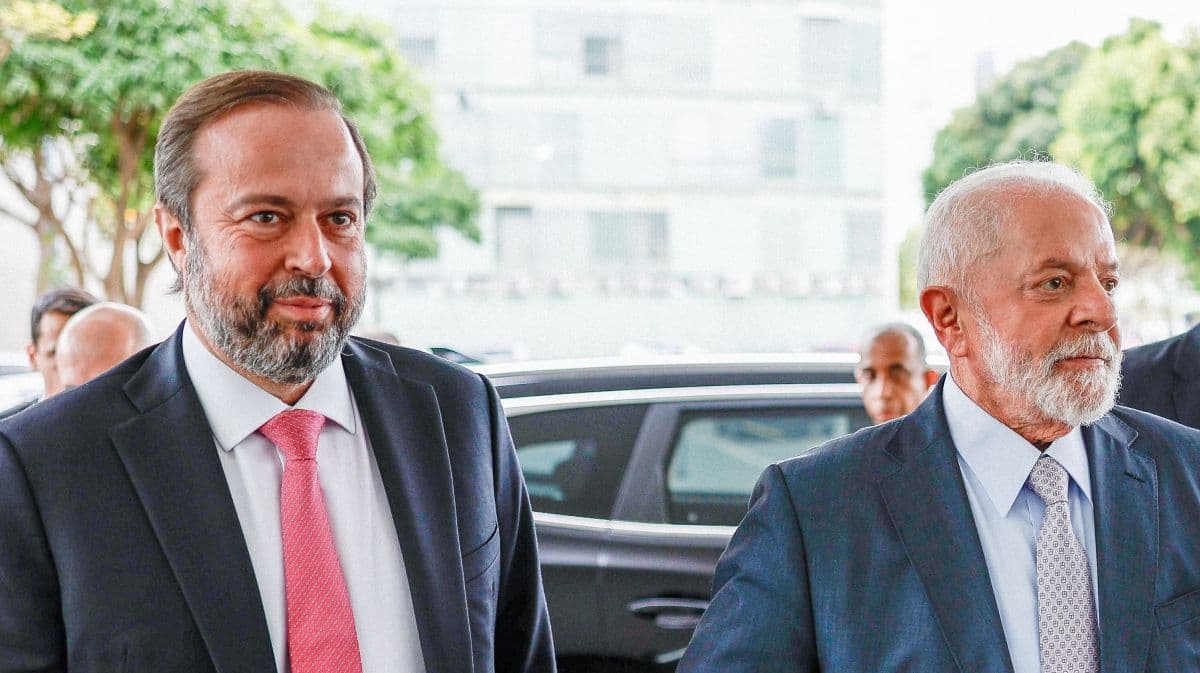 Ministro de Minas e Energia alerta sobre soberania em relação a acordos minerais