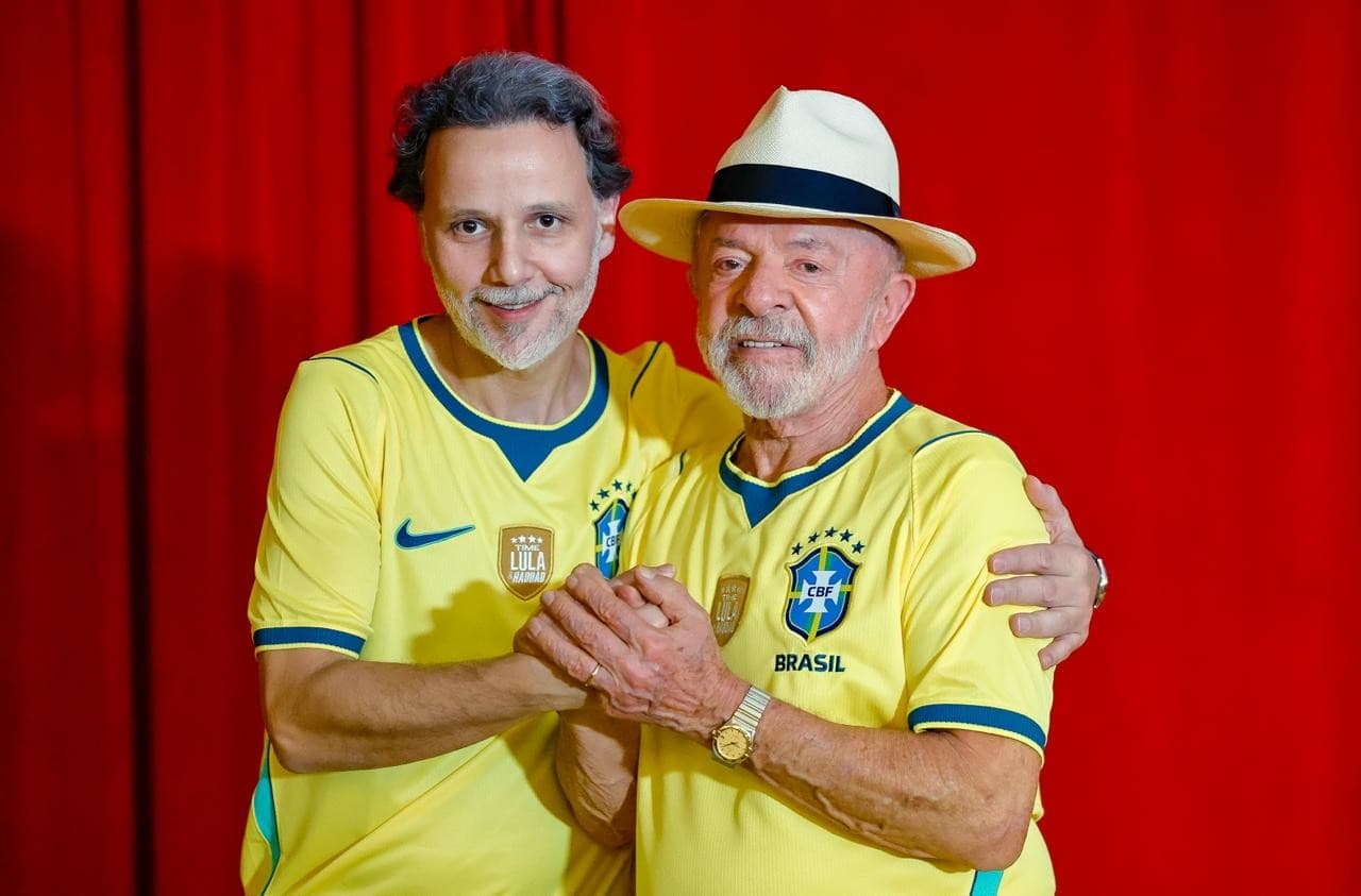 Lula se reúne com advogado em meio a investigações sobre Lulinha