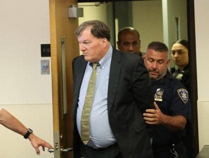 Rex Heuermann é condenado à prisão perpétua por assassinatos em Gilgo Beach
