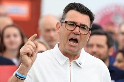 Andy Burnham se lança como candidato à liderança do Partido Trabalhista
