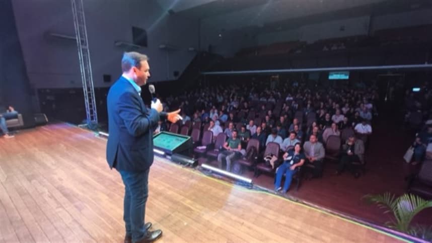 Mudanças climáticas afetam agricultura no Fenasoja Soy Summit