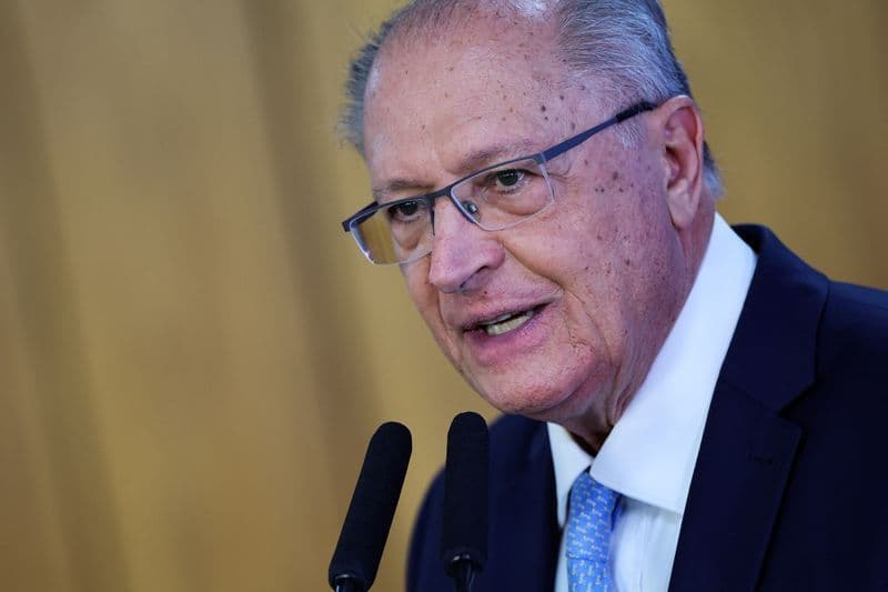 Governo brasileiro avalia resposta a pedido dos EUA sobre delegado