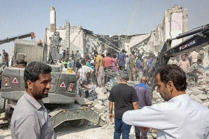 Ataque aos EUA é classificado como ‘calibrado’ pelo Irã após bombardeio de escola