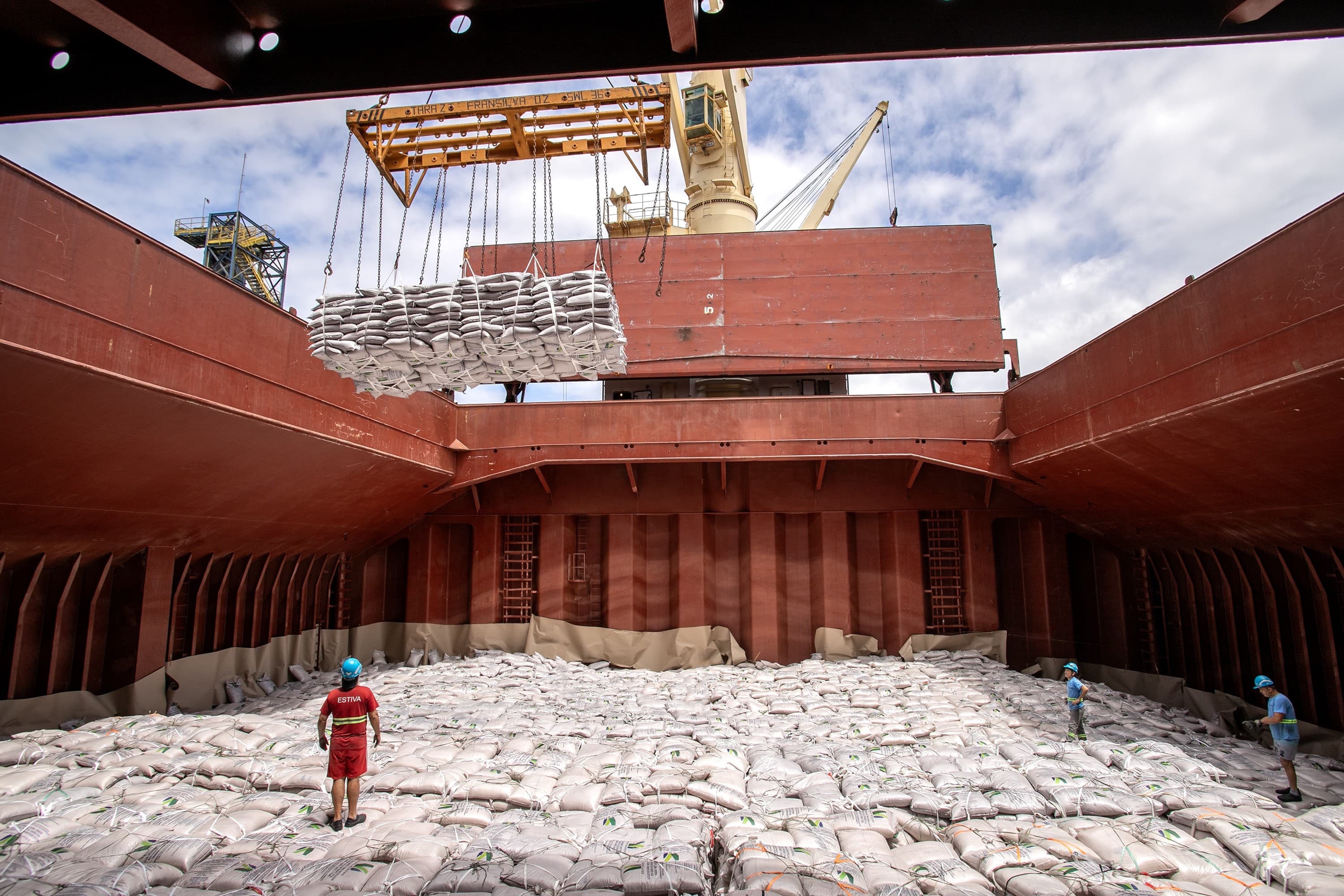 Senado aprova MP que libera R$ 15 bilhões em crédito para exportadores