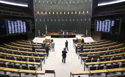 Câmara aprova medida para combater fraudes no seguro-defeso