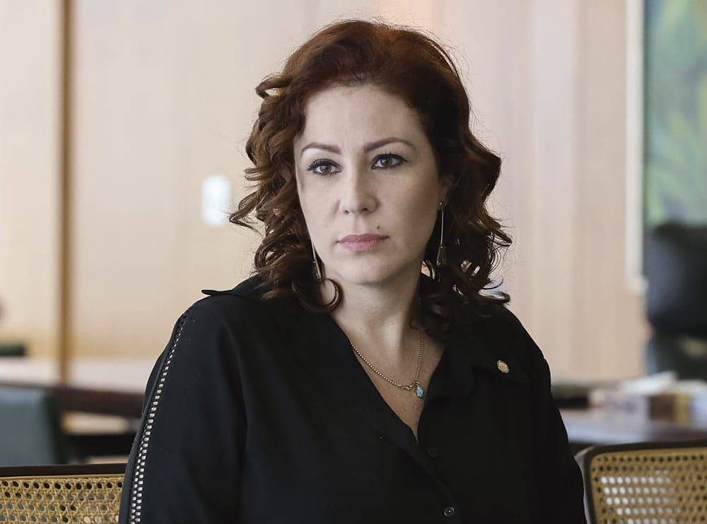 Corte italiana anula extradição de Carla Zambelli por falta de assistência médica