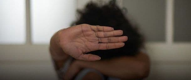 Anuário aponta que 65,1% das vítimas de feminicídio são negras
