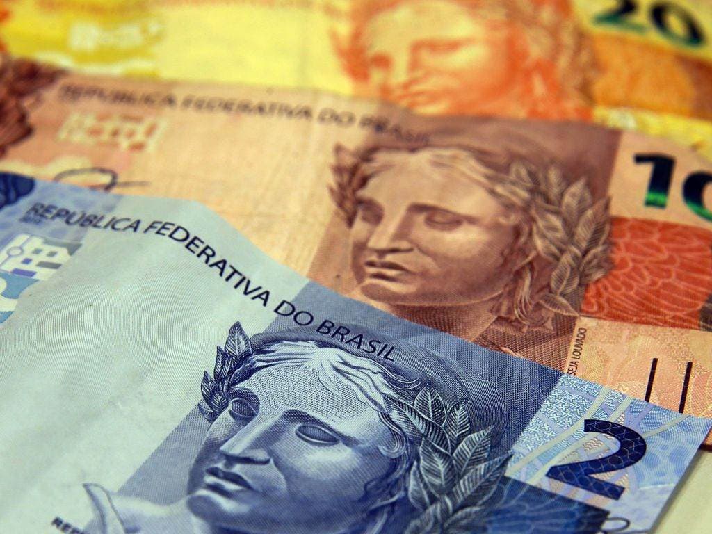 Dívida Pública Federal Atinge R$ 8,840 Trilhões em Fevereiro