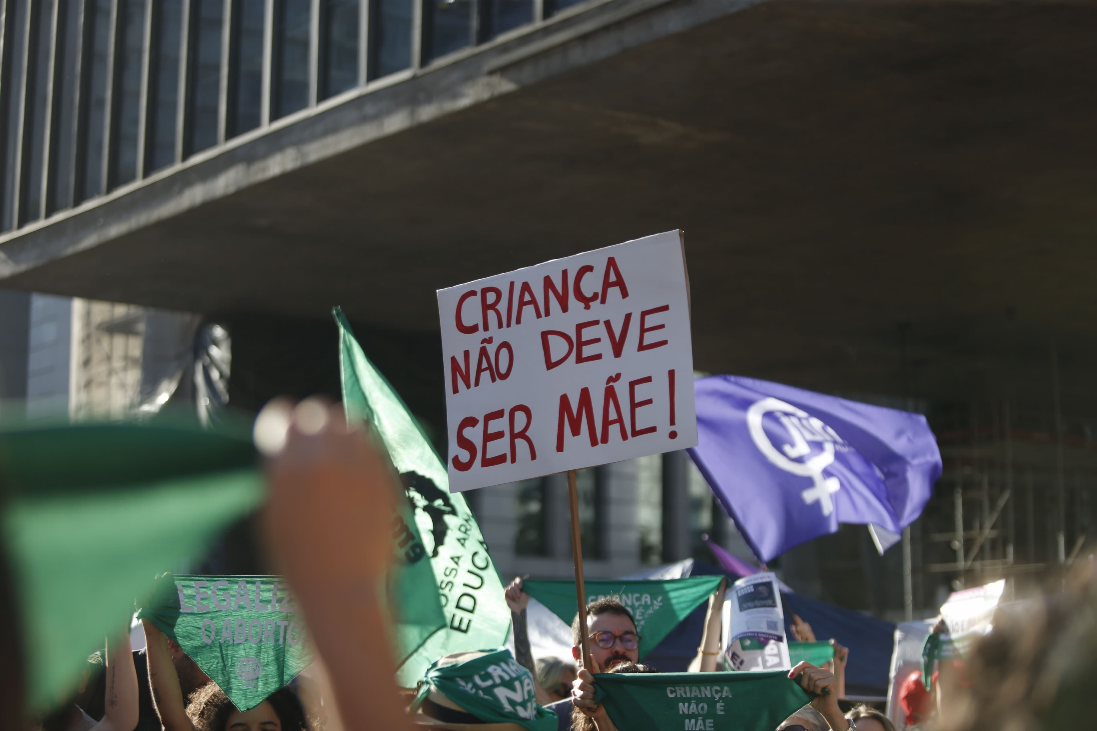 Crianças com até 14 anos geram 12 mil nascimentos em 2024