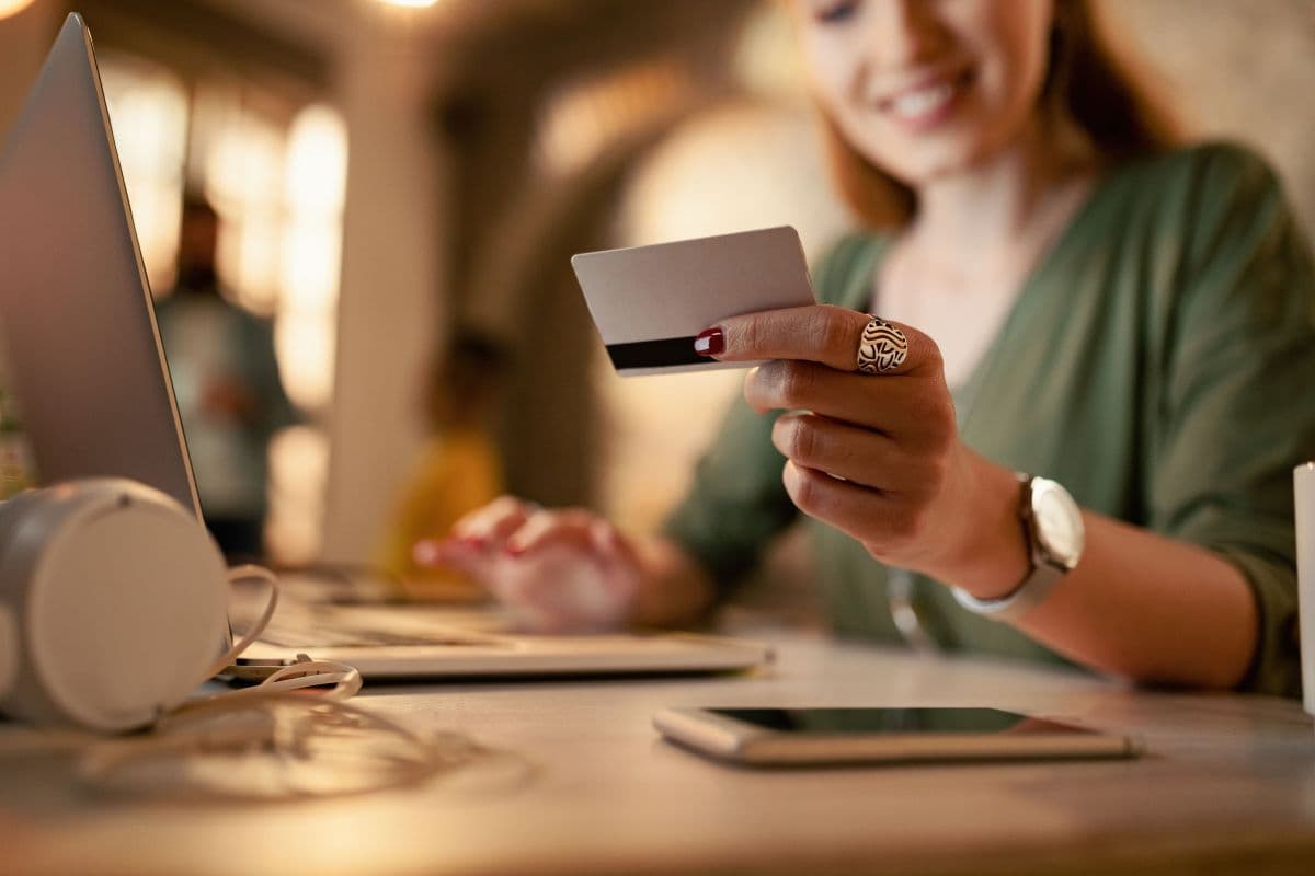 Tecnologia e educação financeira ampliam acesso ao mercado financeiro