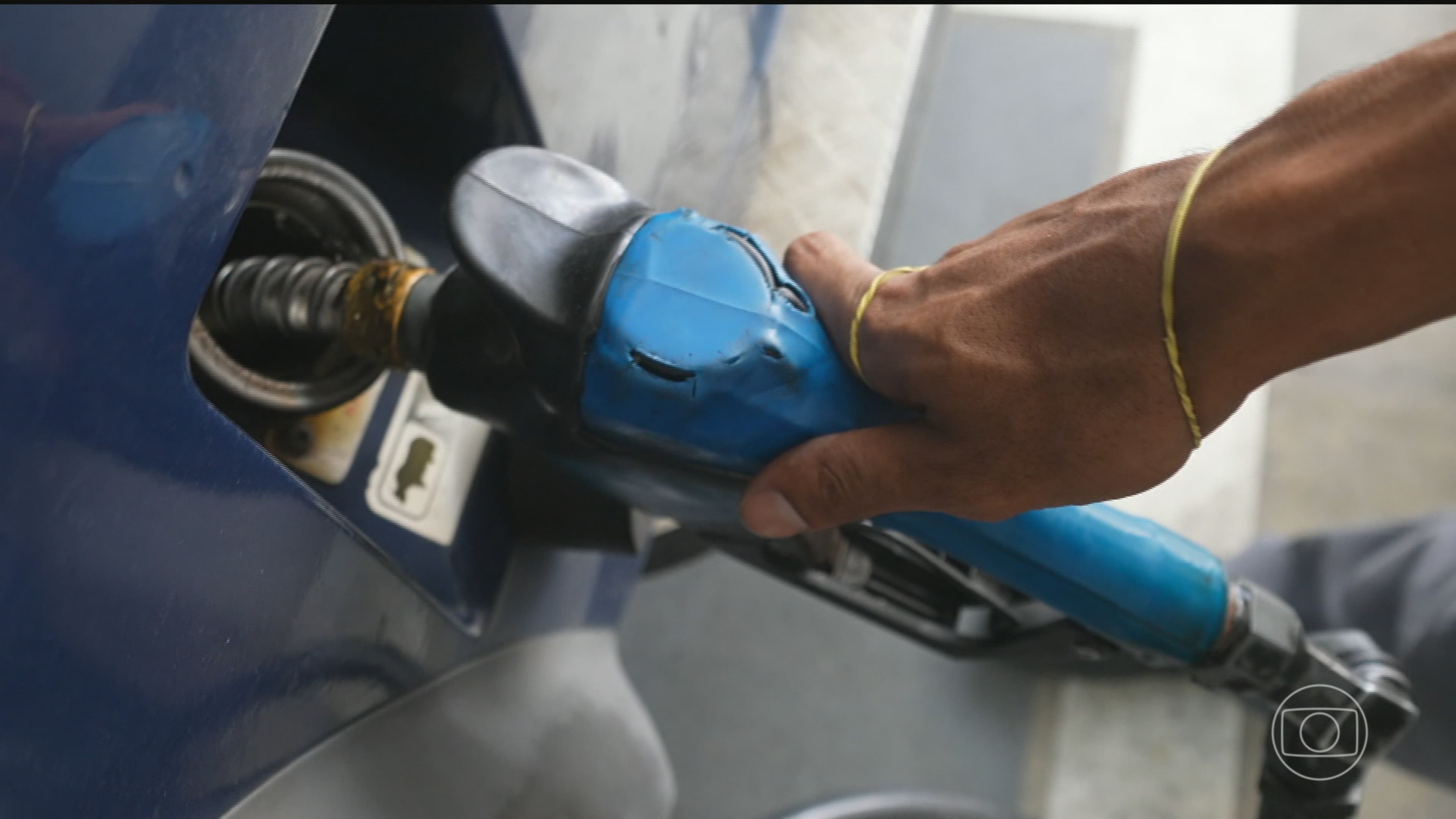 Governo prorrogou subsídio à gasolina por 30 dias