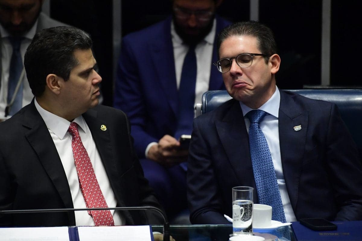 Senadora Leila Barros apresenta MP que elimina taxa de importação