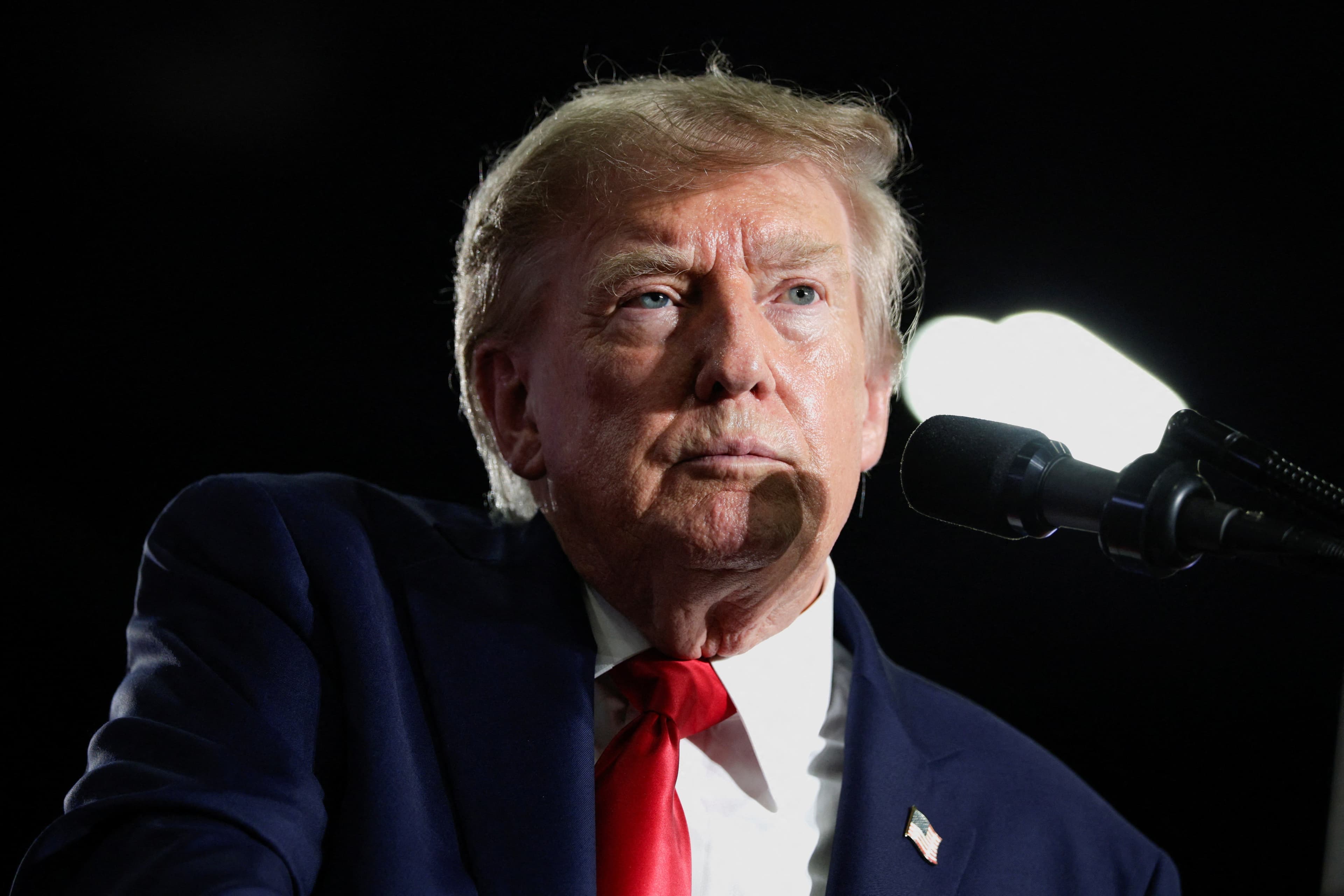 Trump critica termo 'inteligência artificial' e sugere novas nomenclaturas