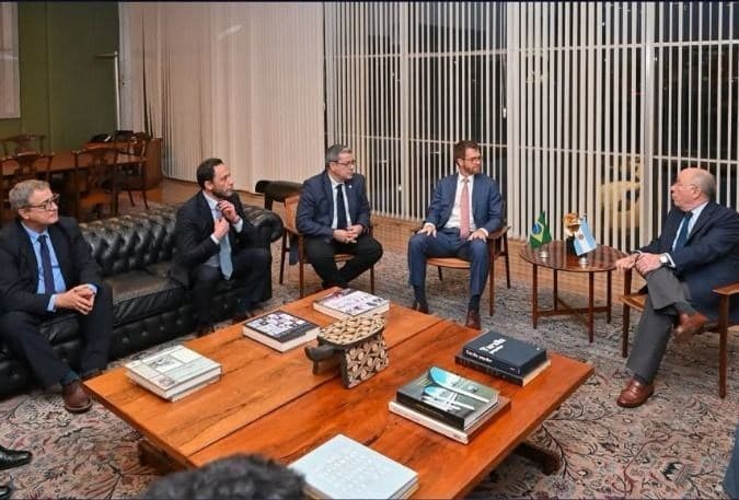 Parlamentares argentinos se reúnem com governo brasileiro