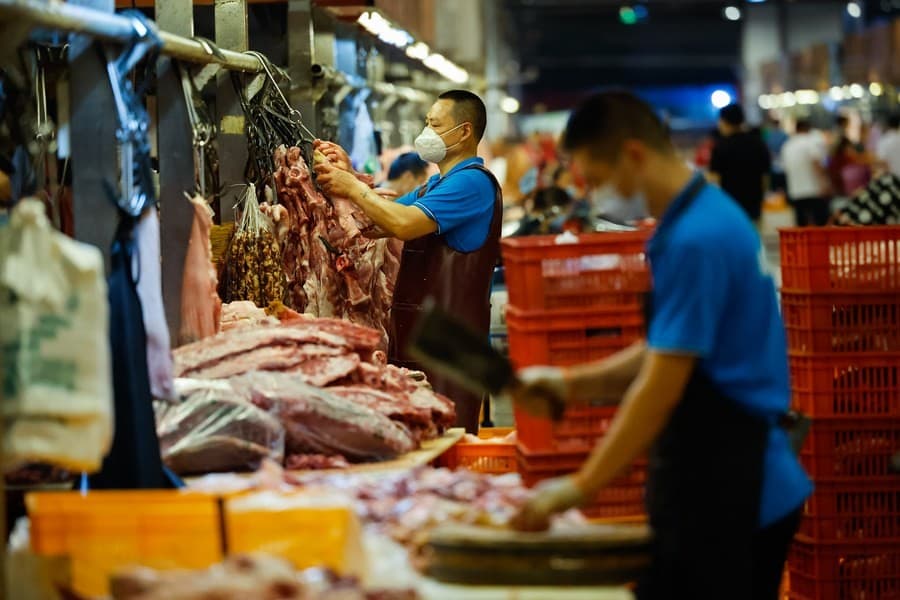 China deve reduzir importações de carne, alerta presidente da Aurora Coop