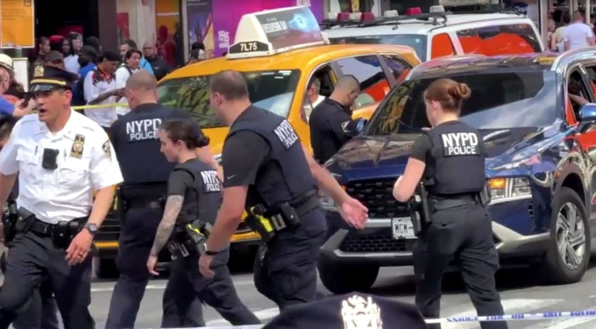Tiros em Times Square: Suspeito detido e arma apreendida