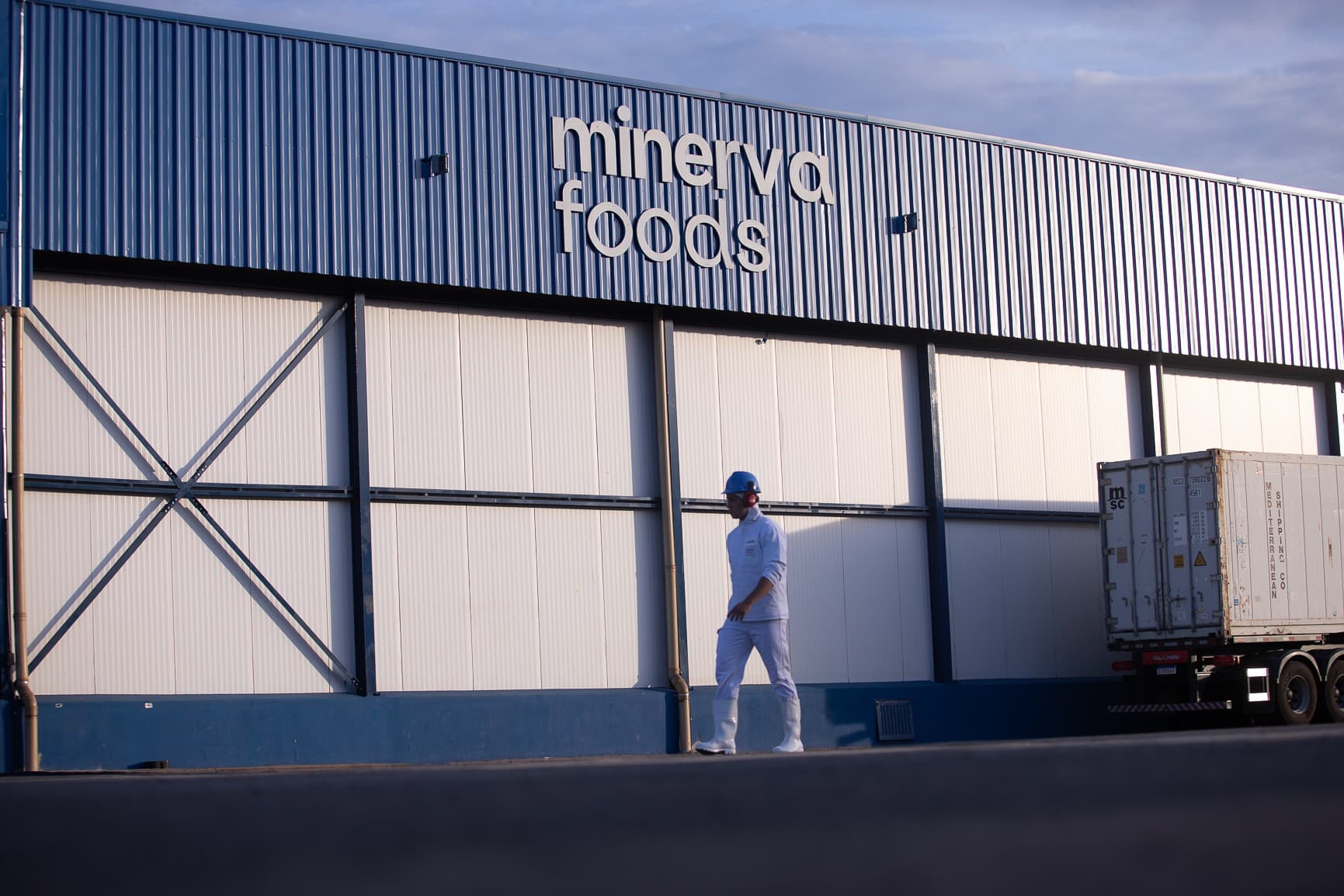 Minerva amplia operações e estoques de carne na América do Sul