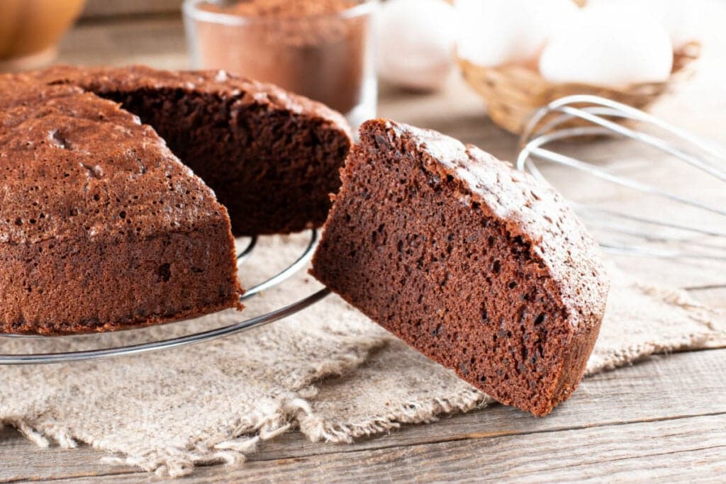 8 receitas de bolos saudáveis e fáceis para o lanche da tarde