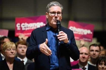 Keir Starmer renuncia como primeiro-ministro após crise de popularidade