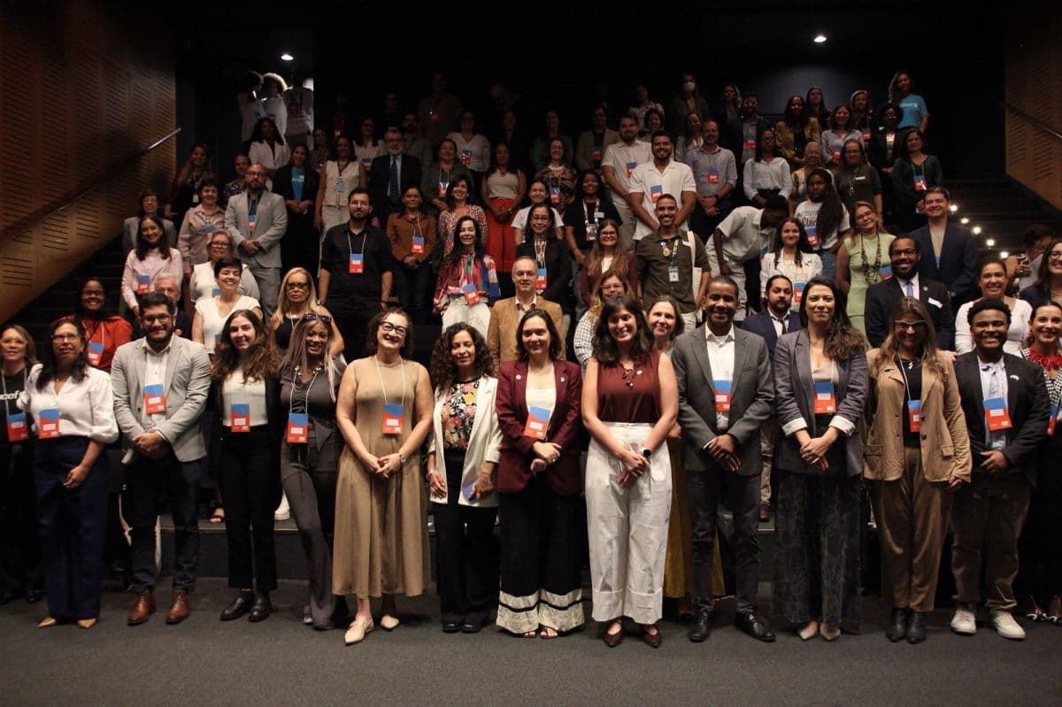 Cidades brasileiras se comprometem a proteger crianças e adolescentes