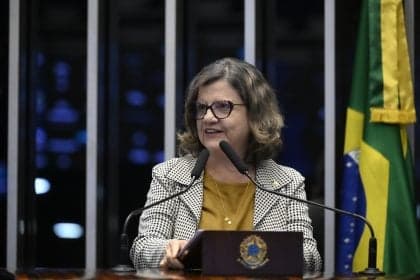Teresa Leitão assume liderança do governo Lula e prioriza fim da escala 6×1