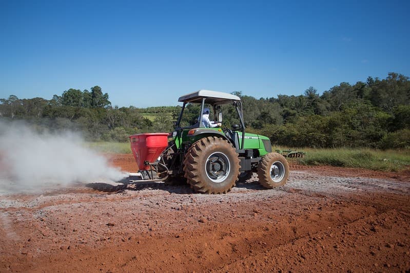 Demanda por fertilizantes no Brasil cai para 45,3 milhões de toneladas