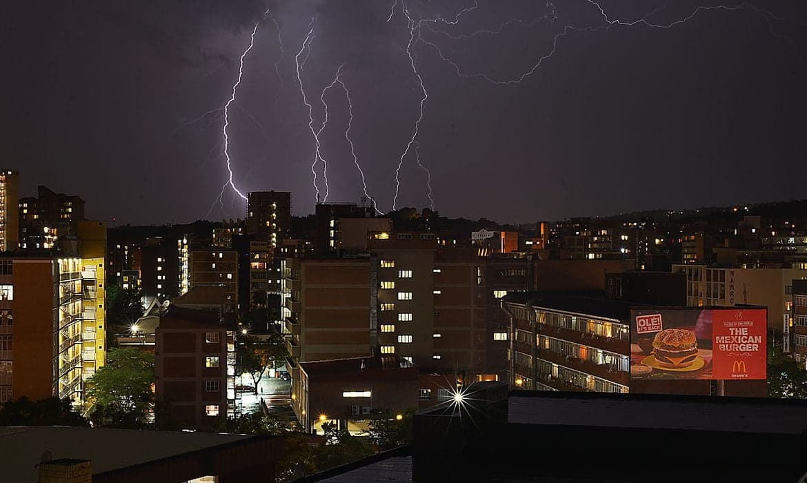 Alerta de chuvas fortes: Sistema prevê 150 mm em determinadas regiões e datas