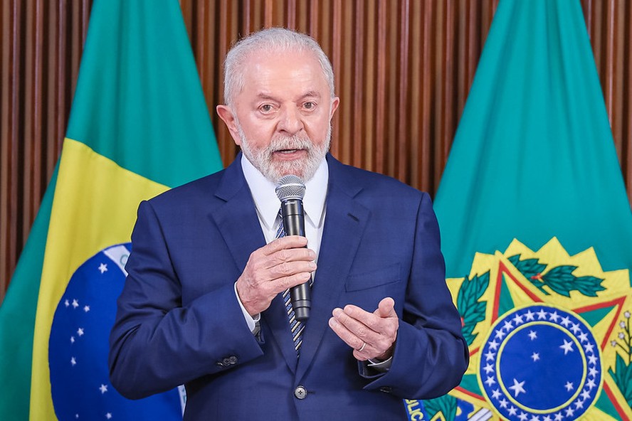 Lula sugere importação de arroz e feijão para controlar preços no Brasil